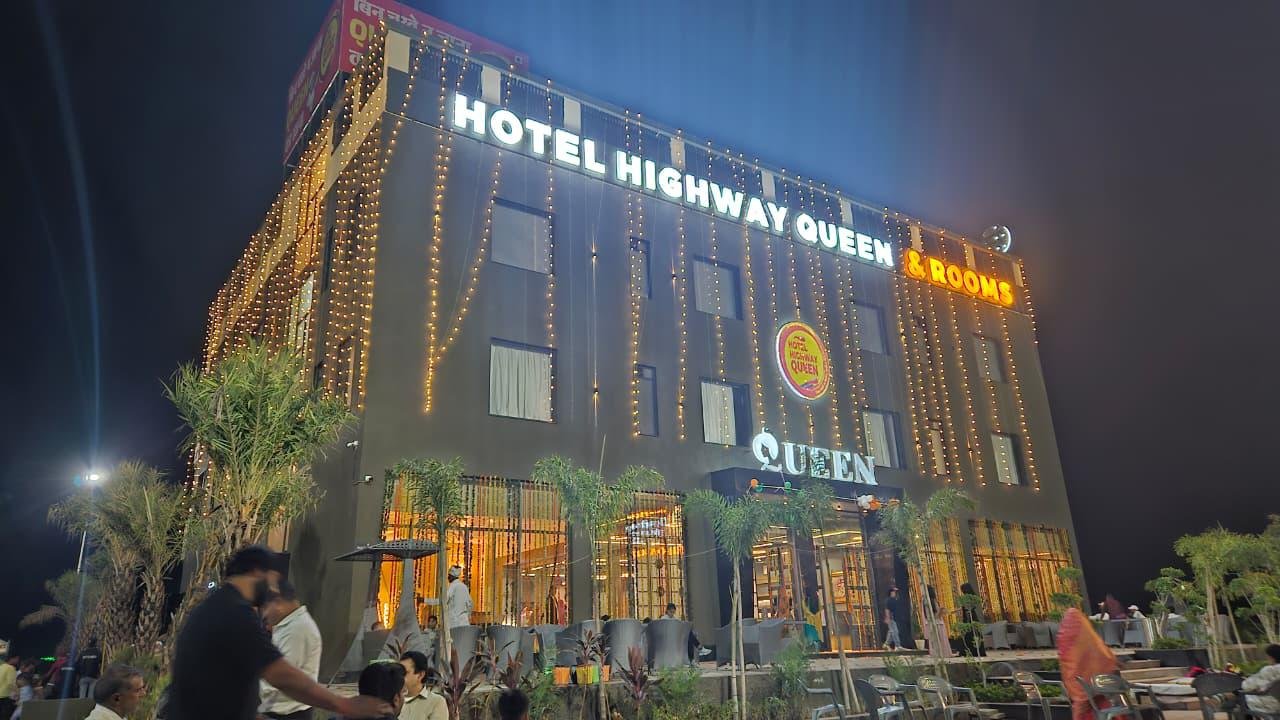 About Hotel Highway Queen